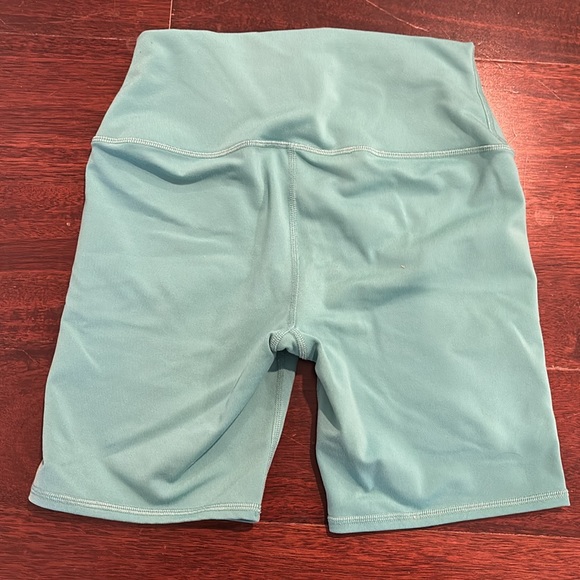 Alo Yoga high waisted biker shorts - Picture 5 of 7